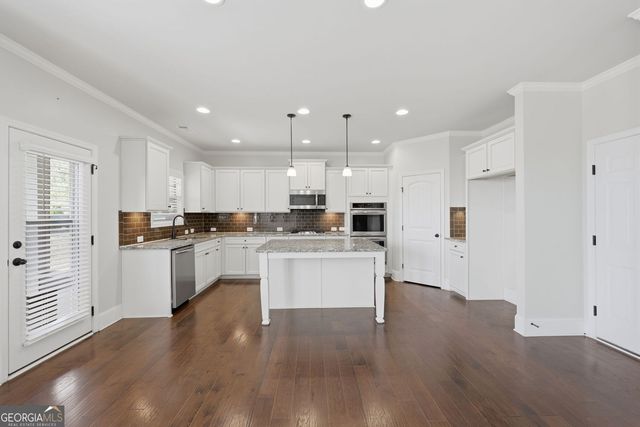 6782 Birch Bark Way, Flowery Branch, GA 30542