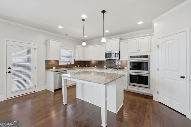 6782 Birch Bark Way, Flowery Branch, GA 30542