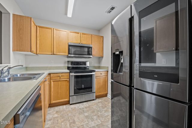 6032 Osprey Cove Drive, Raleigh, NC 27604