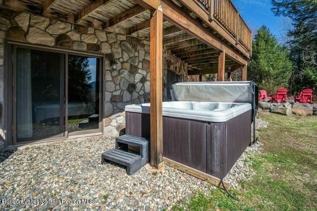 101 Carl Road, Jewett, NY 12444