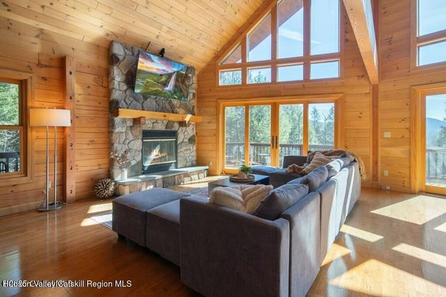 101 Carl Road, Jewett, NY 12444