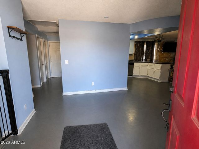 7839 W CANTERBURY Drive, Peoria, AZ 85345