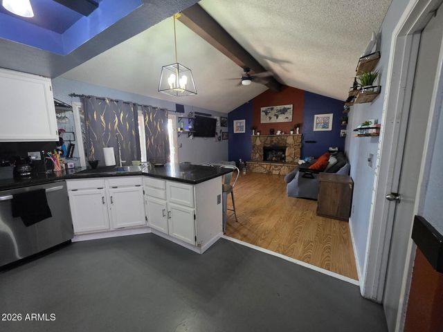 7839 W CANTERBURY Drive, Peoria, AZ 85345