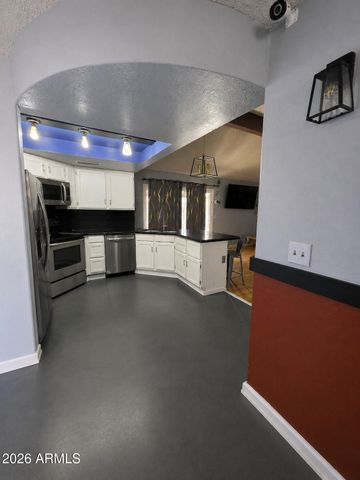 7839 W CANTERBURY Drive, Peoria, AZ 85345