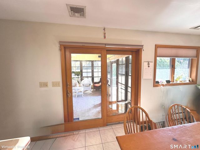 36 Marks Court, Branford, CT 06405