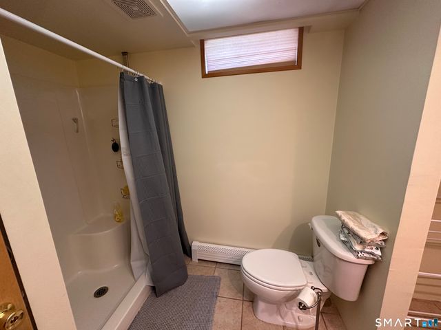 36 Marks Court, Branford, CT 06405