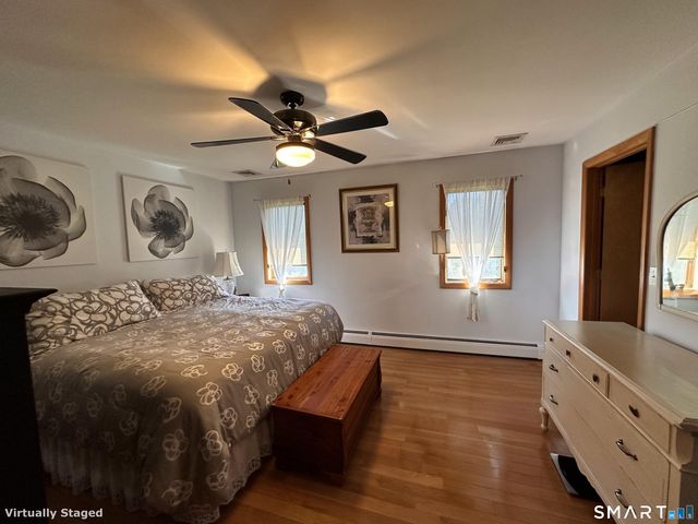 36 Marks Court, Branford, CT 06405