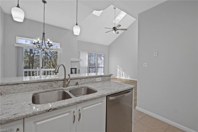 405 Hidden Shores Ct Apt 104, Virginia Beach, VA 23454