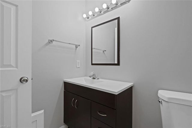 405 Hidden Shores Ct Apt 104, Virginia Beach, VA 23454