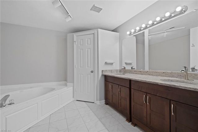 405 Hidden Shores Ct Apt 104, Virginia Beach, VA 23454