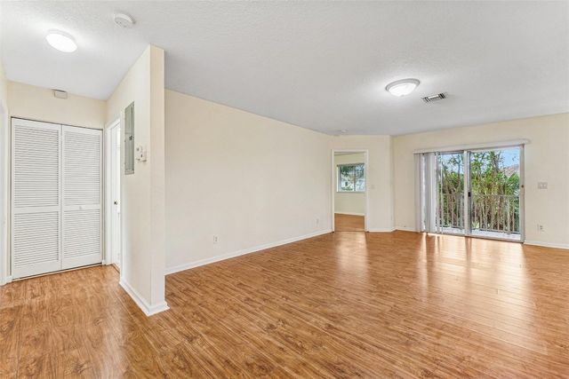 8466 NW 40th Street, Coral Springs, FL 33065