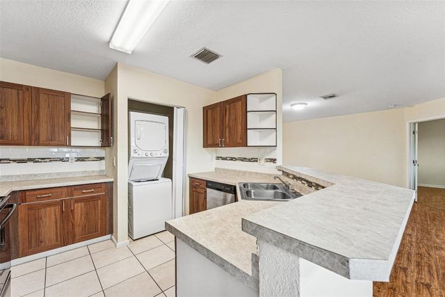 8466 NW 40th Street, Coral Springs, FL 33065