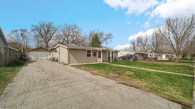 1342 Greenwood Avenue, Dyer, IN 46311