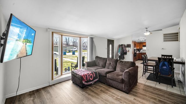 1342 Greenwood Avenue, Dyer, IN 46311