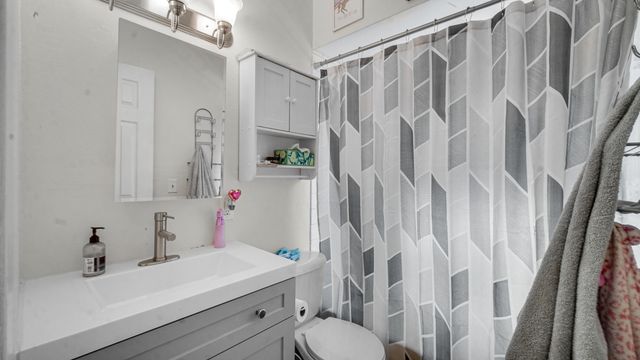 1342 Greenwood Avenue, Dyer, IN 46311