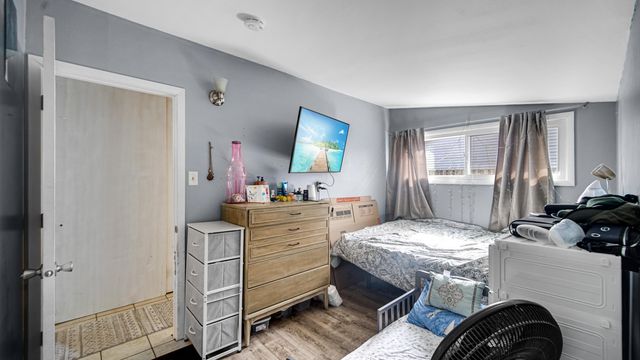 1342 Greenwood Avenue, Dyer, IN 46311