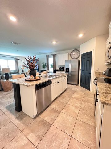 668 Old Country Road SE, Palm Bay, FL 32909