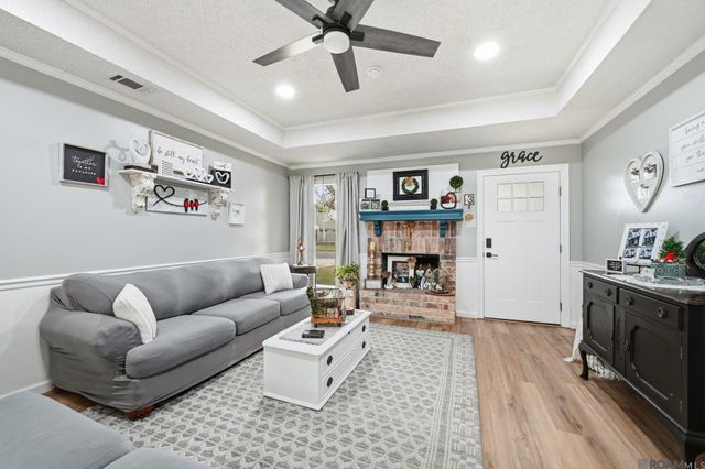 242 Highland Creek Pkwy, Baton Rouge, LA 70808