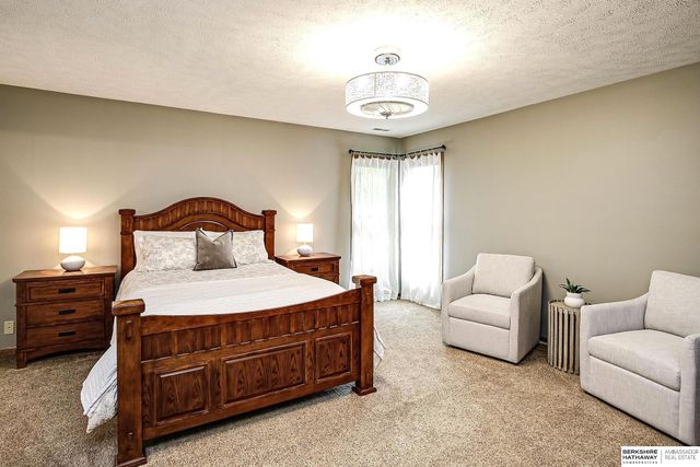 1421 S 175 Avenue, Omaha, NE 68130