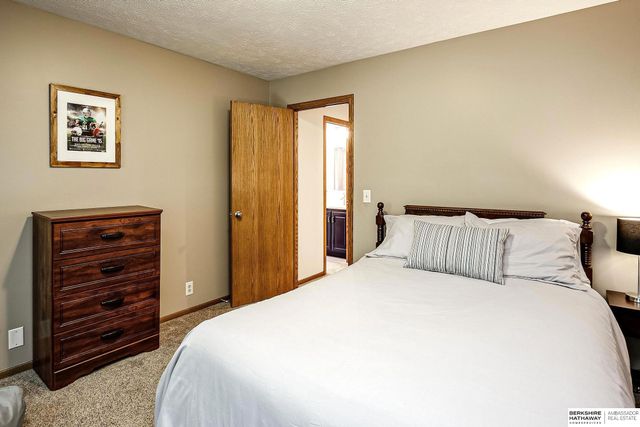 1421 S 175 Avenue, Omaha, NE 68130