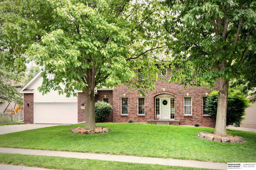 1421 S 175 Avenue, Omaha, NE 68130