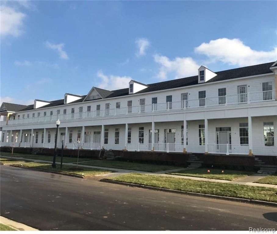 53502 Champlain Street, Macomb, MI 48042