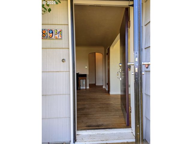 1891 LINNELL Ave, Roseburg, OR 97471