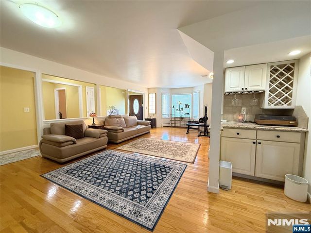54 Henry Avenue 1, Palisades Park, NJ 07650