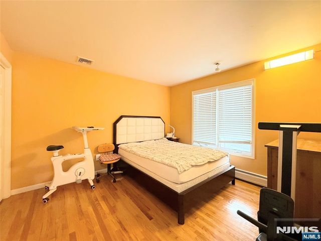 54 Henry Avenue 1, Palisades Park, NJ 07650