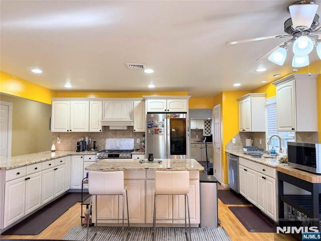 54 Henry Avenue 1, Palisades Park, NJ 07650