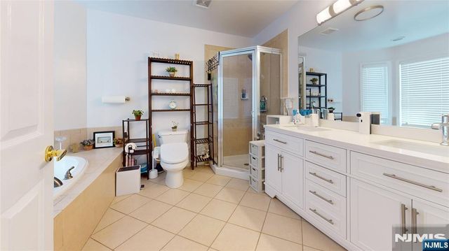 54 Henry Avenue 1, Palisades Park, NJ 07650