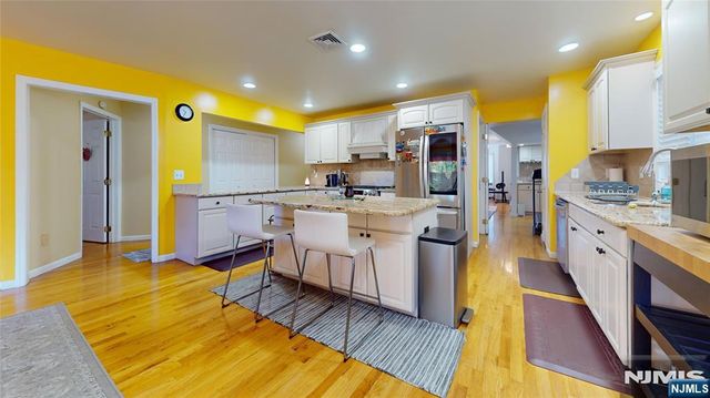 54 Henry Avenue 1, Palisades Park, NJ 07650