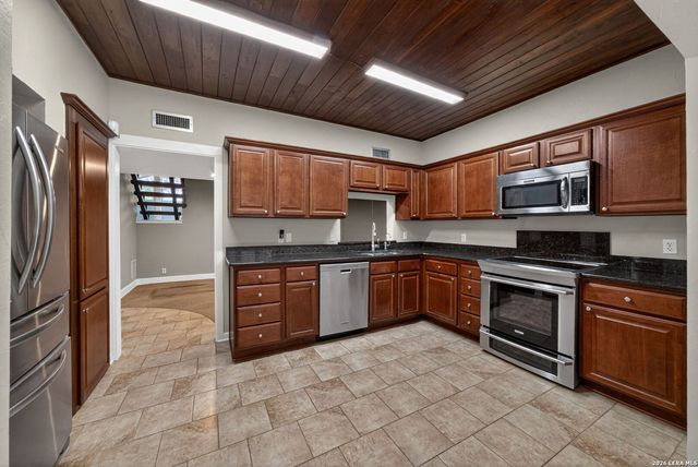 3102 Eisenhauer Rd Apt D28, San Antonio, TX 78209