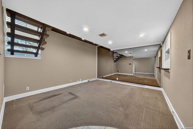 3102 Eisenhauer Rd Apt D28, San Antonio, TX 78209