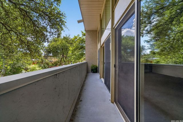 3102 Eisenhauer Rd Apt D28, San Antonio, TX 78209