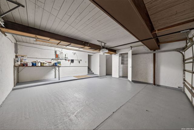 3102 Eisenhauer Rd Apt D28, San Antonio, TX 78209