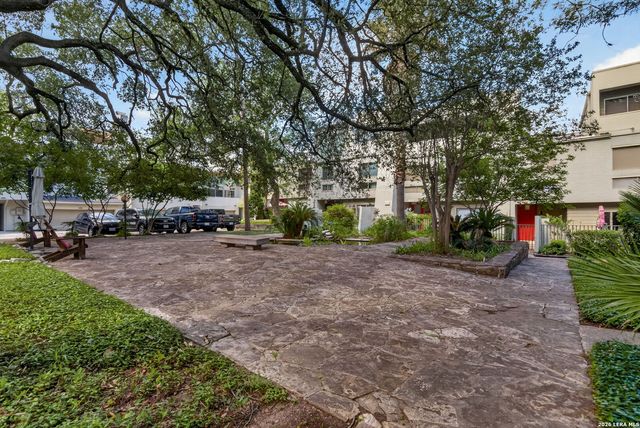 3102 Eisenhauer Rd Apt D28, San Antonio, TX 78209