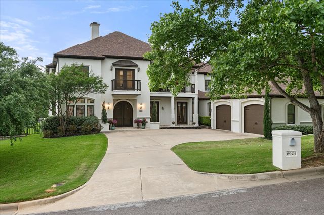 8924 Waterchase Circle, Fort Worth, TX 76120