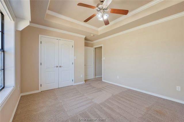 5729 Easterling Drive, Bryan, TX 77808