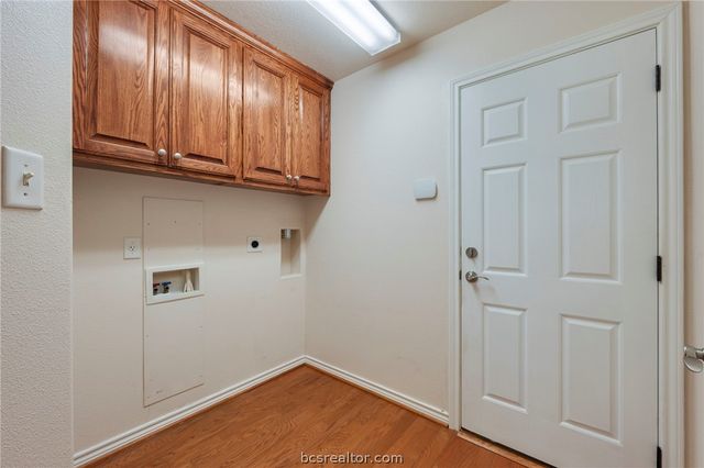 5729 Easterling Drive, Bryan, TX 77808