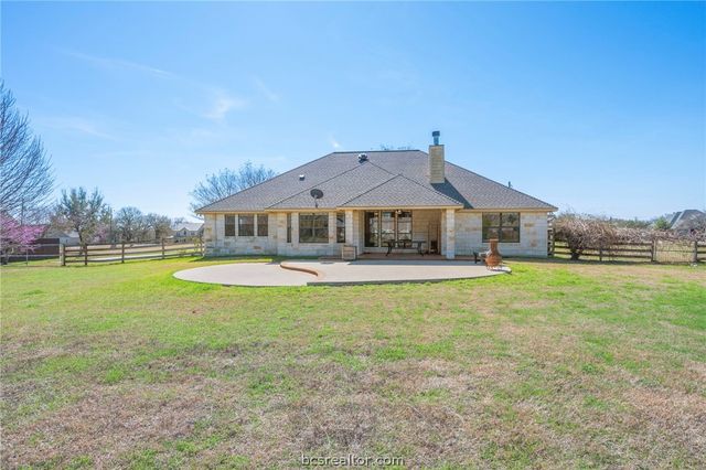 5729 Easterling Drive, Bryan, TX 77808