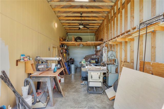 5729 Easterling Drive, Bryan, TX 77808