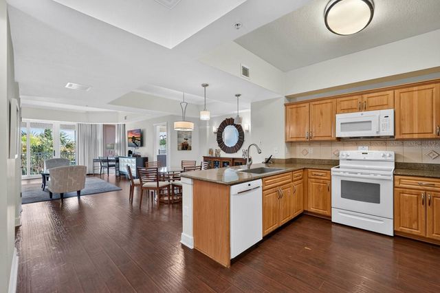 200 OCEAN CREST DRIVE 116, Palm Coast, FL 32137