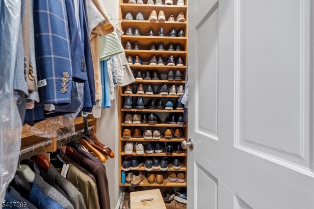 1 Glen Ter, Montville Twp., NJ 07045