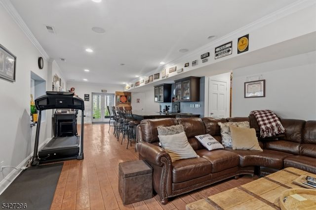 1 Glen Ter, Montville Twp., NJ 07045