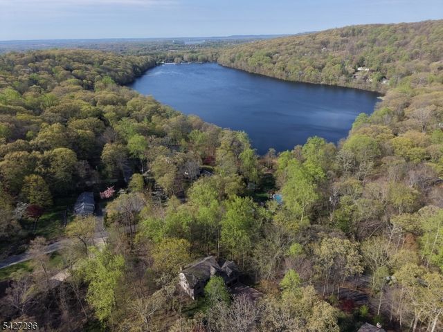 1 Glen Ter, Montville Twp., NJ 07045
