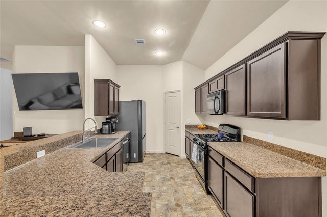 11428 W Woodmark, Conroe, TX 77304