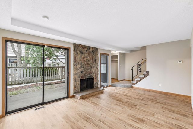 1318 Landmark Trail N, Hopkins, MN 55343