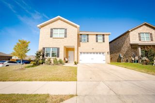 8329 Hawkview Drive, Fort Worth, TX 76179