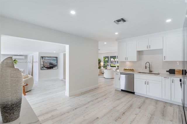 321 SE 4th St, Pompano Beach, FL 33060